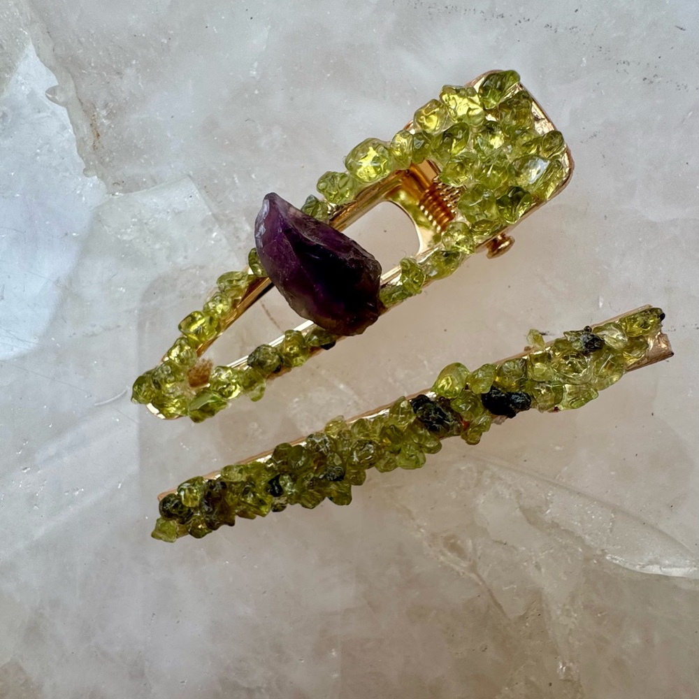 Handmade Green Peridot Chip Hair Clips with Amethyst💜🥝